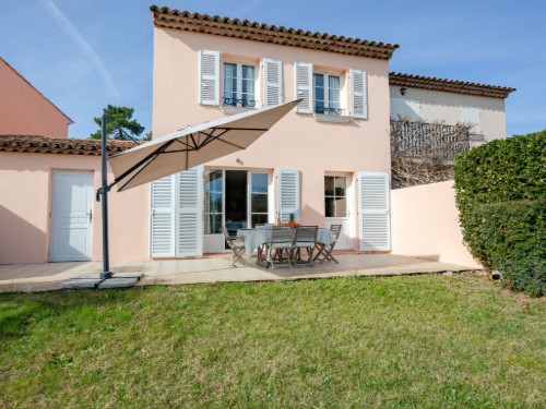 Holiday home - 6 persons -  - Gassin - 83580