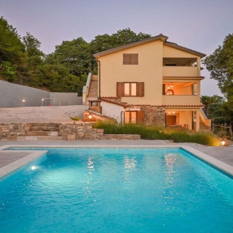 Villa - 6 personer -  - 52232 - Krbune