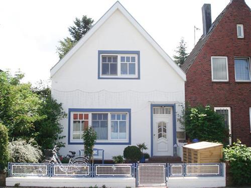 Holiday Home/Apartment - 4 persons -  - Woldsenstr. - 25813 - Husum