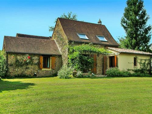 Holiday home - 6 persons -  - Lieu Dit  La Foret - 24290 - La Chapelle Aubareil