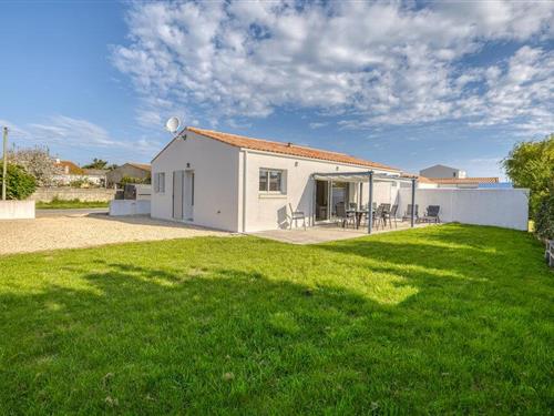 Holiday home - 7 persons -  - Rue de la Baudette - Ile D'oléron - 17840 - La Brée-Les-Bains