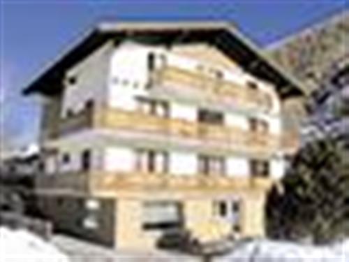 Holiday Home/Apartment - 56 persons -  - 3910 - Saas Grund