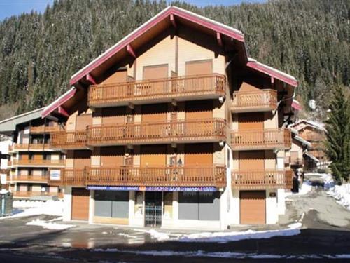 Holiday Home/Apartment - 6 persons -  - 74390 - Chatel