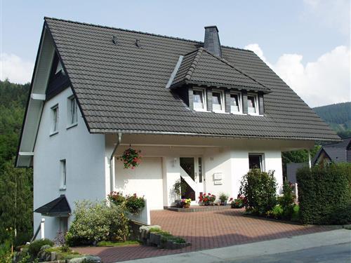 Holiday Home/Apartment - 4 persons -  - Aufm Bome - 59939 - Bruchhausen