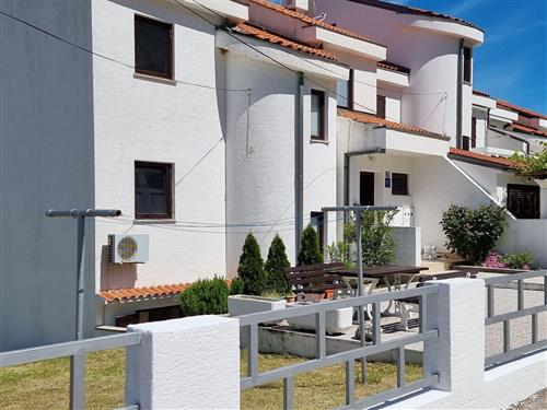 Holiday apartment - 3 persons -  - Zarok - 51523 - Baska