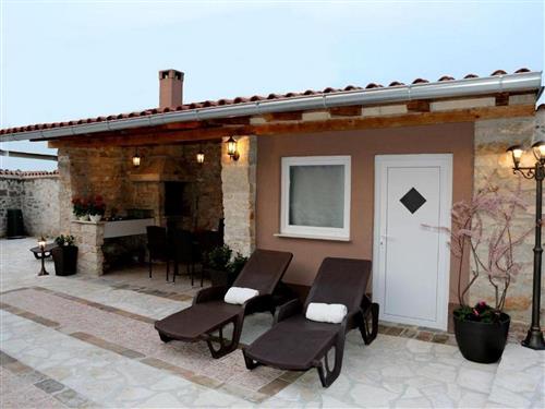 Ferienwohnung - 6 Personen -  - Zlaticev trg - 52100 - Pula