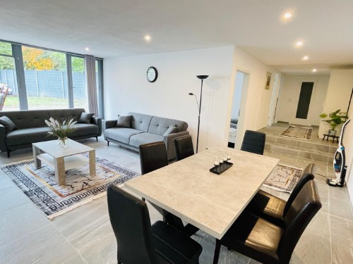 Bungalow - 4 Personen -  - Guerickestraße - 66123 - Saarbrücken