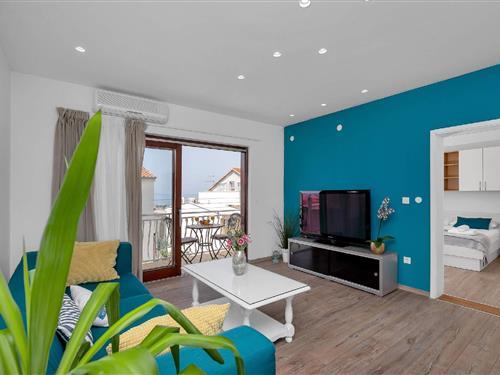 Holiday Home/Apartment - 6 persons -  - 40 Ulica Slikara Gojaka - 21300 - Makarska