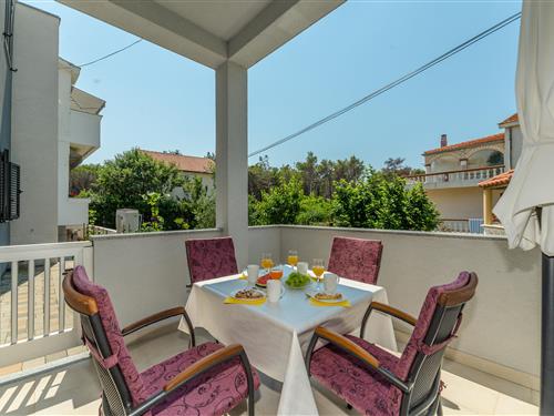 Holiday apartment - 4 persons -  - Ulica Ivana Pavla II - 23233 - Privlaka