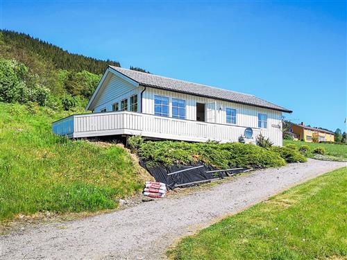 Sommerhus - 5 personer -  - Kvernes Veien - 6530 - Averøy