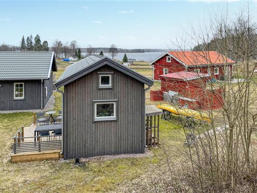 Holiday Home/Apartment - 5 persons -  - Opphammar Attefall - Sjönära Väringen - 705 97 - Glanshammar