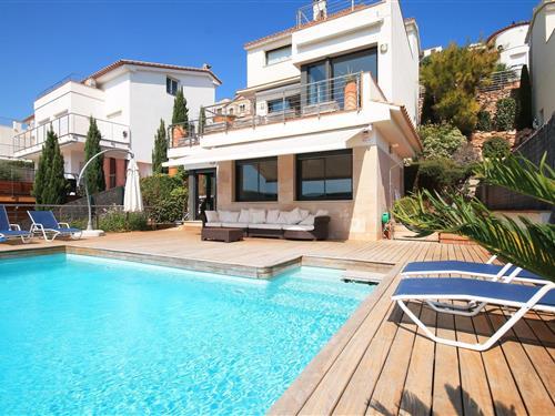 Villa - 8 persons -  - 17130 - L'escala