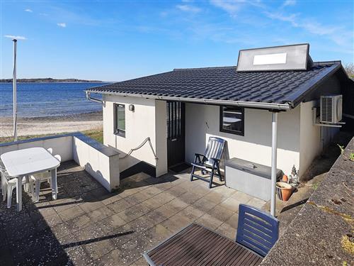 Sommerhus - 4 personer -  - Strandvejen - Hvalpsund - 9640 - Farsø