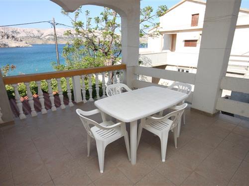 Holiday Home/Apartment - 4 persons -  - Metajna - 53296 - Metajna