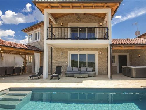 Holiday home - 8 persons -  - Barbici - Porec-Tar-Vabriga - 52440 - Porec