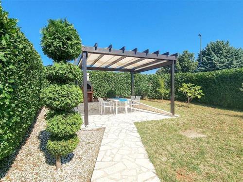 Holiday Home/Apartment - 5 persons -  - Vergal - 52466 - Novigrad