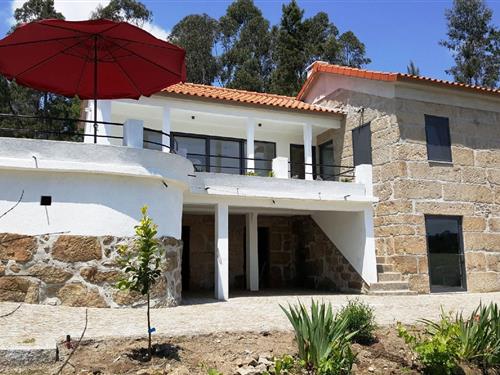 Holiday Home/Apartment - 5 persons -  - Lugar do Pego - 3460-472 - Tondela