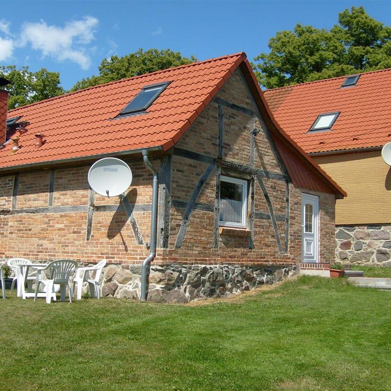 Sommerhus - 4 personer -  - 23948 - Elmenhorst