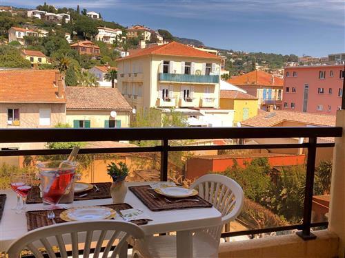 Holiday Home/Apartment - 4 persons -  - 22, avenue des Commandos d' Afrique - 83980 - Le Lavandou