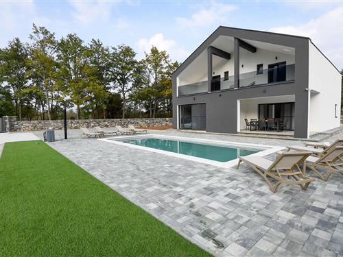 Holiday home - 8 persons -  - Bjelolasicka - Lika - Gracac - 23440 - Gracac