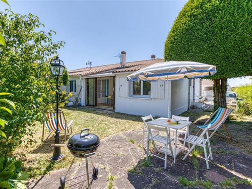 Holiday home - 6 persons -  - Rue Lucien Devaux - 17640 - Vaux-Sur-Mer