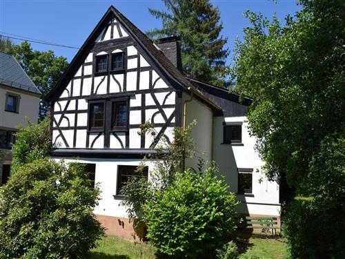 Holiday Home/Apartment - 8 persons -  - Steinmühlenweg 3 a - 56459 - Gemünden