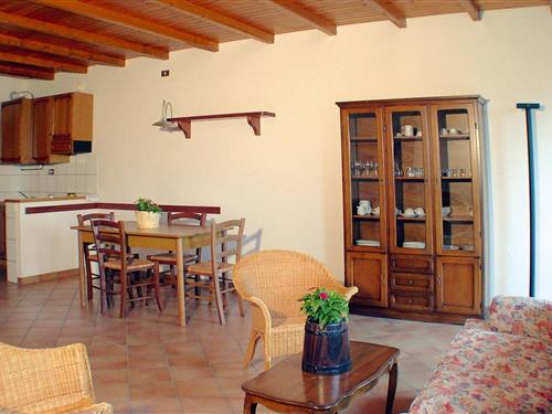 Ferielejlighed - 8 personer -  - 63853 - Montelparo