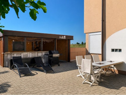 Holiday apartment - 5 persons -  - Ulica Jurja Barakovica - Nin - Vrsi - 23235 - Vrsi