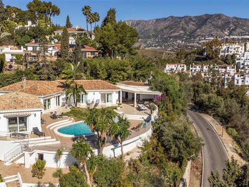 Holiday home - 8 persons -  - C/ E Ramos - 29651 - Mijas