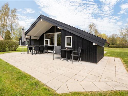 Holiday Home/Apartment - 8 persons -  - Kærsangervej 1, Thespis - Marielyst - 4873 - Væggerløse