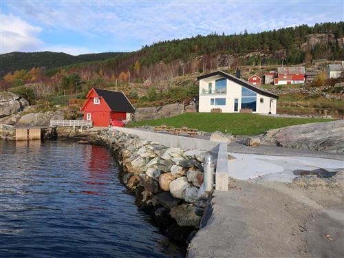 Sommerhus - 5 personer -  - Førde - 6942