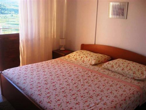 Holiday Home/Apartment - 3 persons -  - Jelsa - 21465 - Jelsa