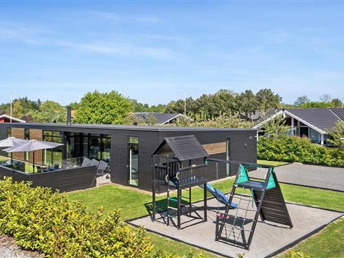 Sommerhus - 10 personer -  - Pøt Strandby - Pøt Strandby - 7130 - Juelsminde