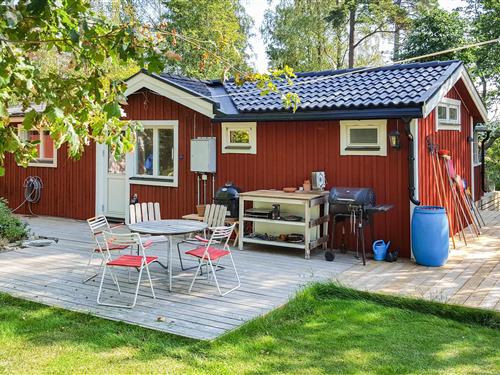 Holiday home - 8 persons -  - Västra Parkvägen - 137 97 - Årsta Havsbad