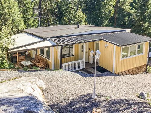 Sommerhus - 8 personer -  - Skärenvägen - 186 97 - Brottby