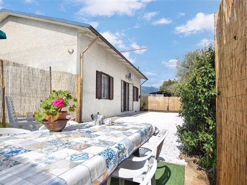 Holiday home - 6 persons -  - Via Cacini - 55041 - Capezzano Pianore