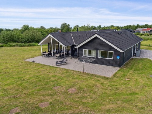 Holiday home - 16 persons -  - Blommestien - Marielyst - 4872 - Idestrup