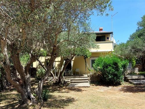 Holiday Home/Apartment - 4 persons -  - Pogana - 51554 - Pogana