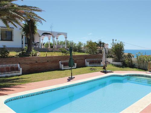 Holiday home - 8 persons -  - Avda Central, - Mijas Costa - 29649 - Las Farolas