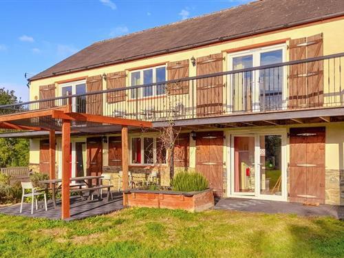 Holiday home - 10 persons -  - Châtillon - Saint-Pierre-Sur-Orthe - 53160 - Saint-Pierre-Sur-Orth