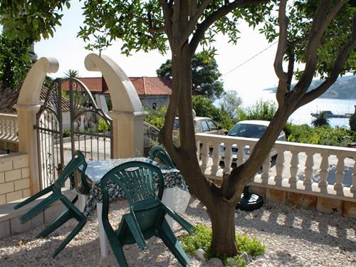 Holiday Home/Apartment - 2 persons -  - Sumartin - 21426 - Sumartin