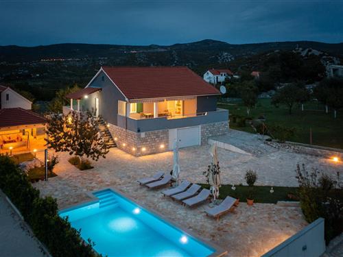 Sommerhus - 8 personer -  - Božici donji - 22323 - Sibenik-Cvrljevo