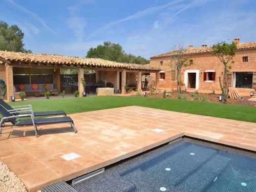 Holiday home - 6 persons -  - 07430 - Llubi