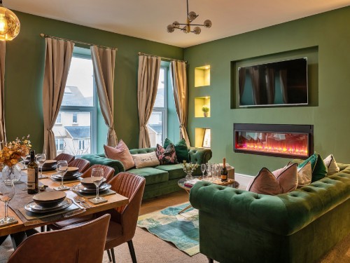 Holiday apartment - 15 persons -  - LL53 5NT - Pwllheli