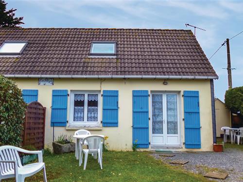 Holiday Home/Apartment - 4 persons -  - chemin du Marais - 50560 - Anneville Sur Mer