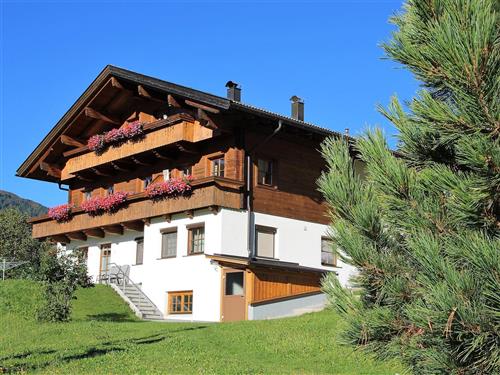 Holiday Home/Apartment - 4 persons -  - Dorf - 9942 - Obertilliach