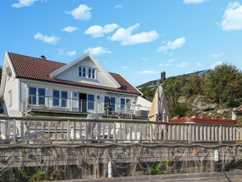 Holiday home - 11 persons -  - Ravneheiveien - 4550 - Farsund