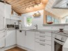 Image 19 - Kitchen