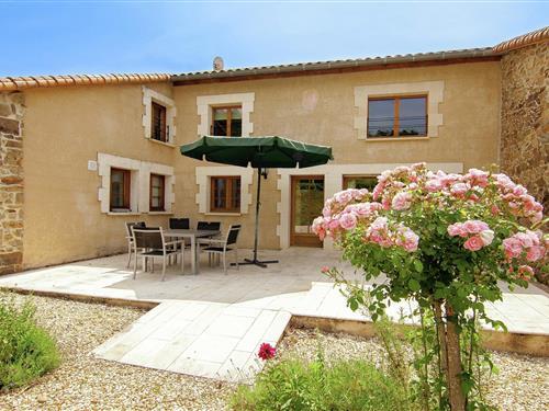 Hytte - 6 personer -  - 16310 - Roussines