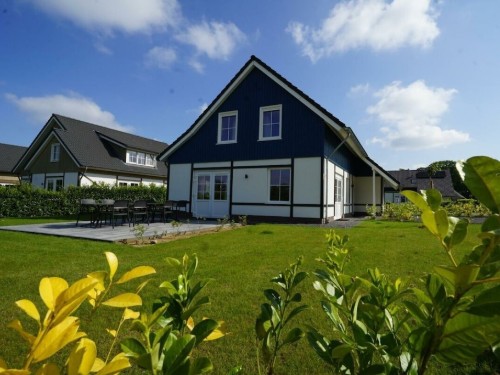 Sommerhus - 8 personer -  - 6114 - Susteren
